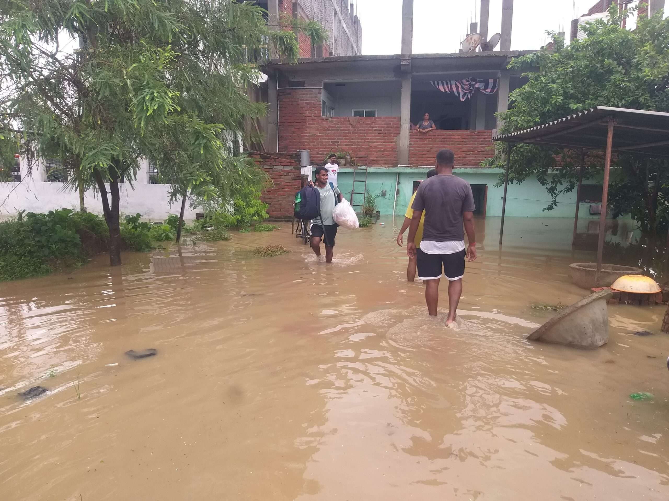 Sasaram News : नगर निगम की सफाई व्यवस्था हुई बेपटरी, पानी निकालने के बहाने कचरा उठाव बंद