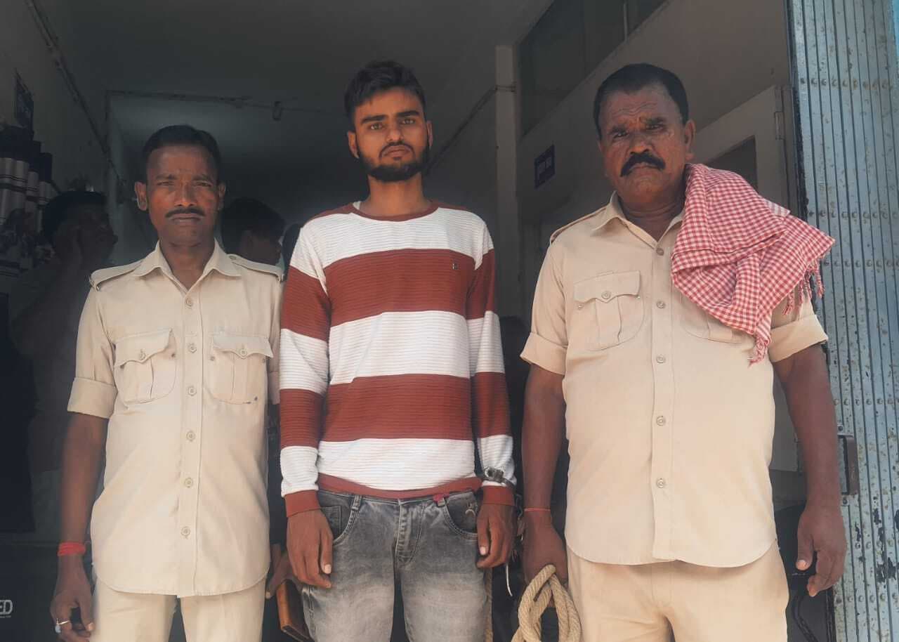 छापेमारी में माइक्रो फाइनांस कंपनी के पूर्व एसएम गिरफ्तार