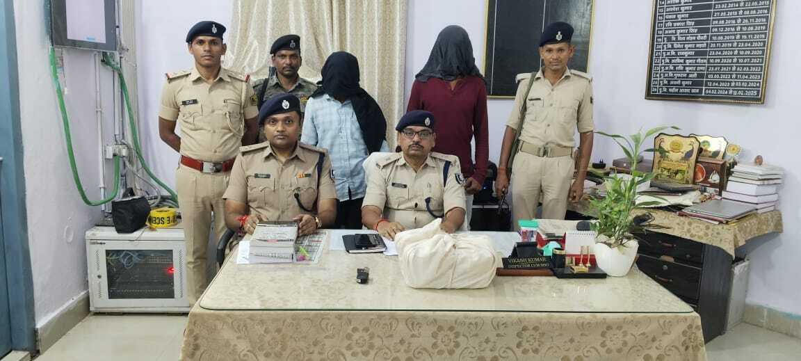 Aurangabad News : अवैध हथियार व कारतूस के साथ दो गिरफ्तार,वाहन जब्त