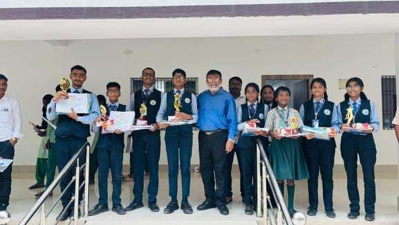 विद्यार्थियों ने दिखाई प्रतिभा, पर्यावरण संरक्षण का लिया संकल्प