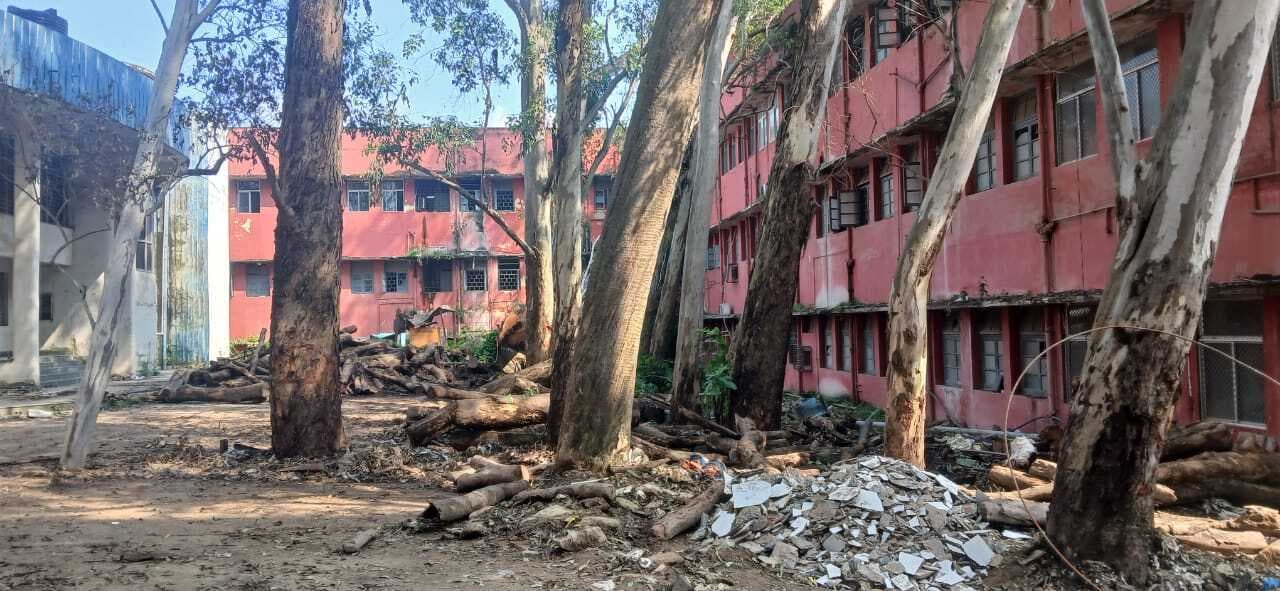 Jamshedpur News : एमजीएम अस्पताल में ऑक्सीजन प्लांट लगाने का काम शुरू