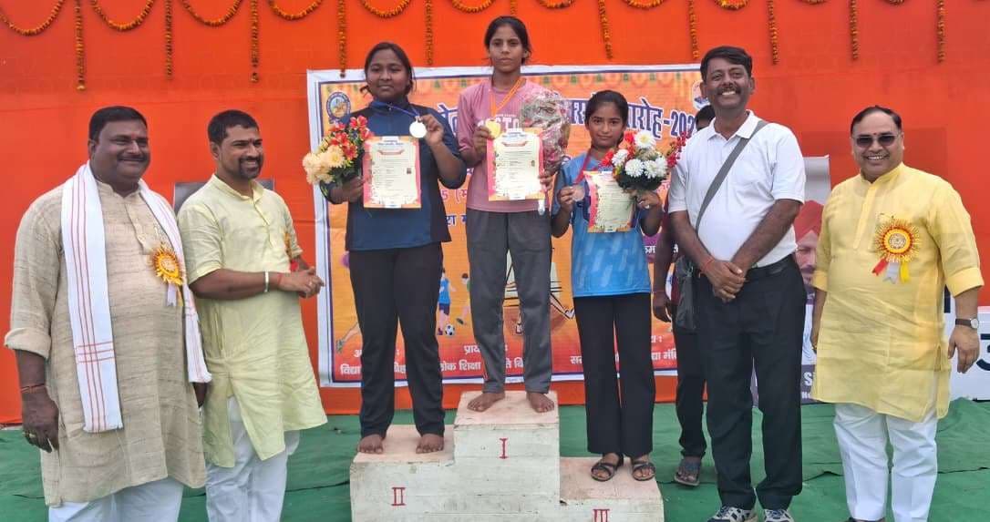 खेलकूद प्रतियोगिता में छात्र-छात्राओं ने दिखाई अपनी प्रतिभा