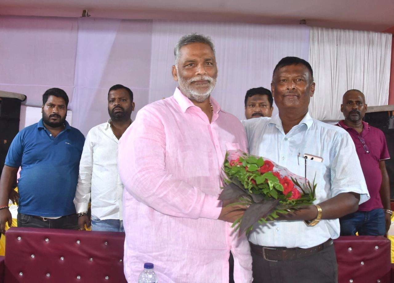 पूजा-पंडालों में स्वच्छता व पर्यावरण का रखें  विशेष ध्यान : सांसद