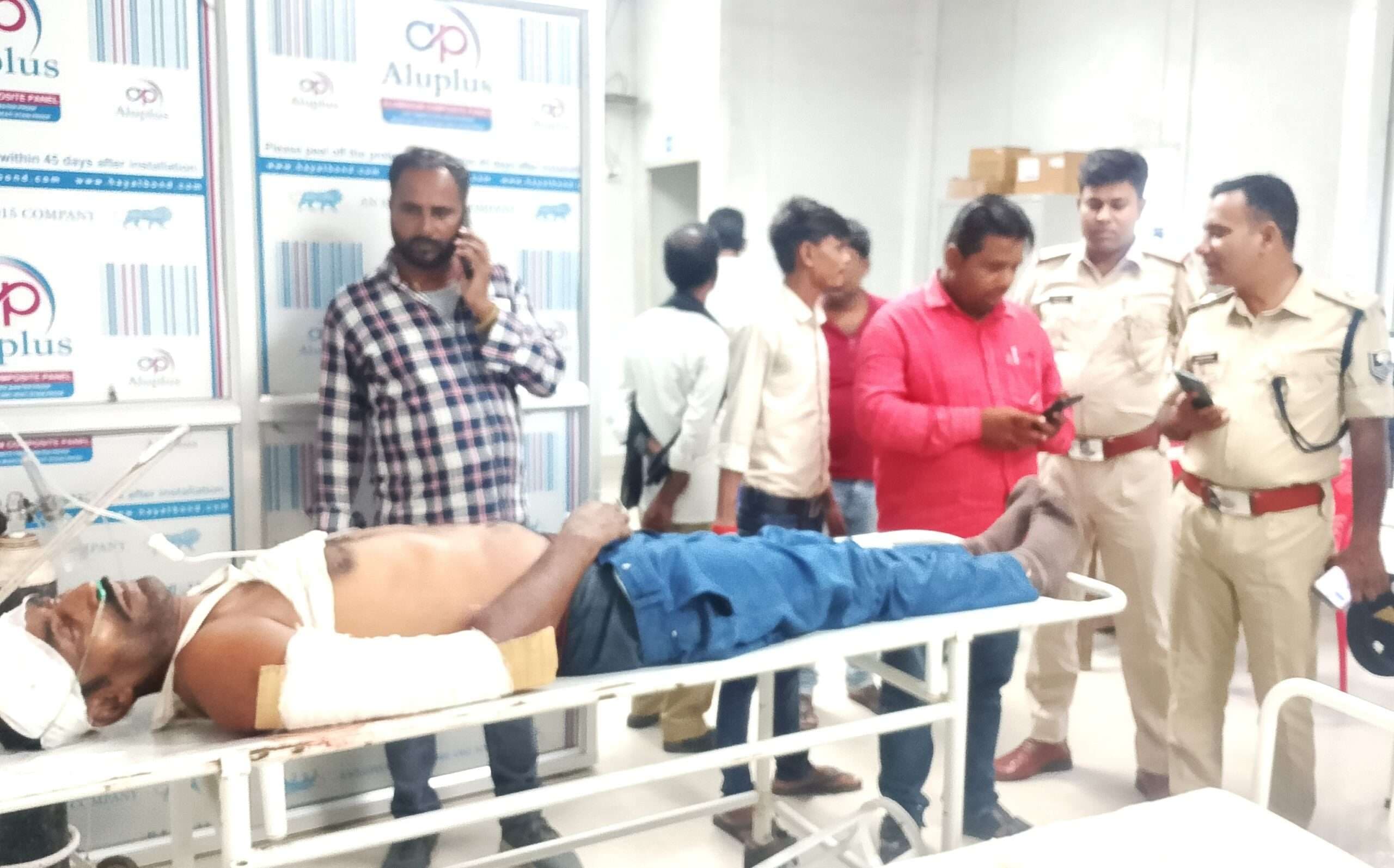 दवा लेकर लौट रहे बाइक सवार दंपति को कार ने मारी टक्कर, पत्नी की हुई मौत