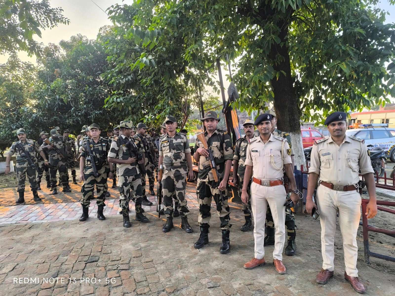 विस चुनाव को लेकर किया फ्लैग मार्च