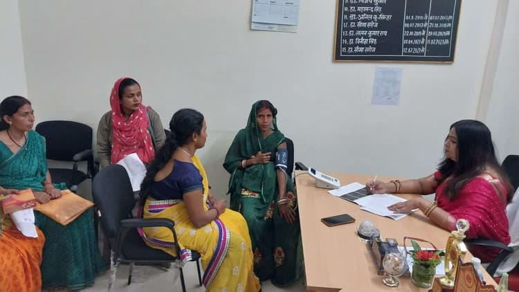 hajipur news. गर्भवतियों को पौष्टिक आहार लेने व भारी वजन नहीं उठाने की दी सलाह