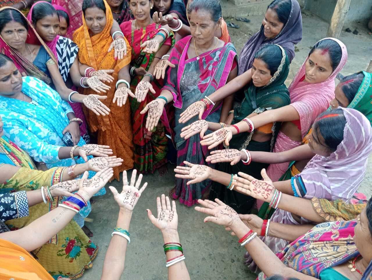 लोगों ने शत-प्रतिशत मतदान करने का लिया संकल्प