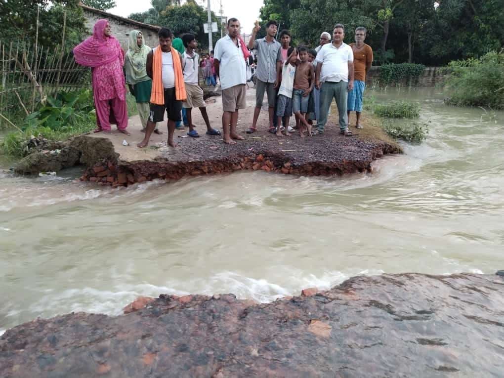 Motihari: ढाका के नये इलाकों में घुसा लालबकेया नदी का पानी