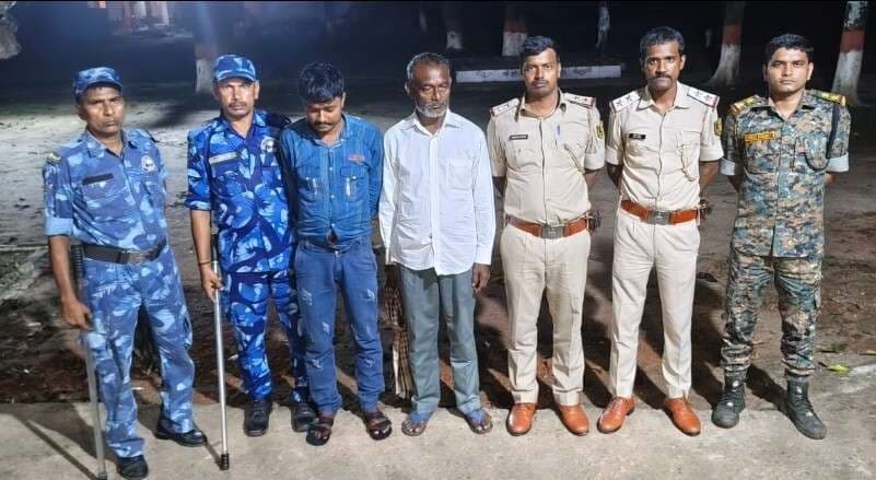 वर्षों से फरार दो वारंटी गिरफ्तार, भेजा जेल