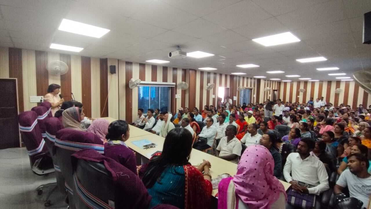 छात्राएं कॉलेज लाइब्रेरी में उपलब्ध पुस्तकों का उठाएं लाभ : डॉ सीमा