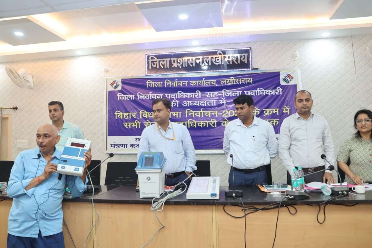 मतदान केंद्र की पूरी जिम्मेवारी सेक्टर पदाधिकारी की होगी : डीएम