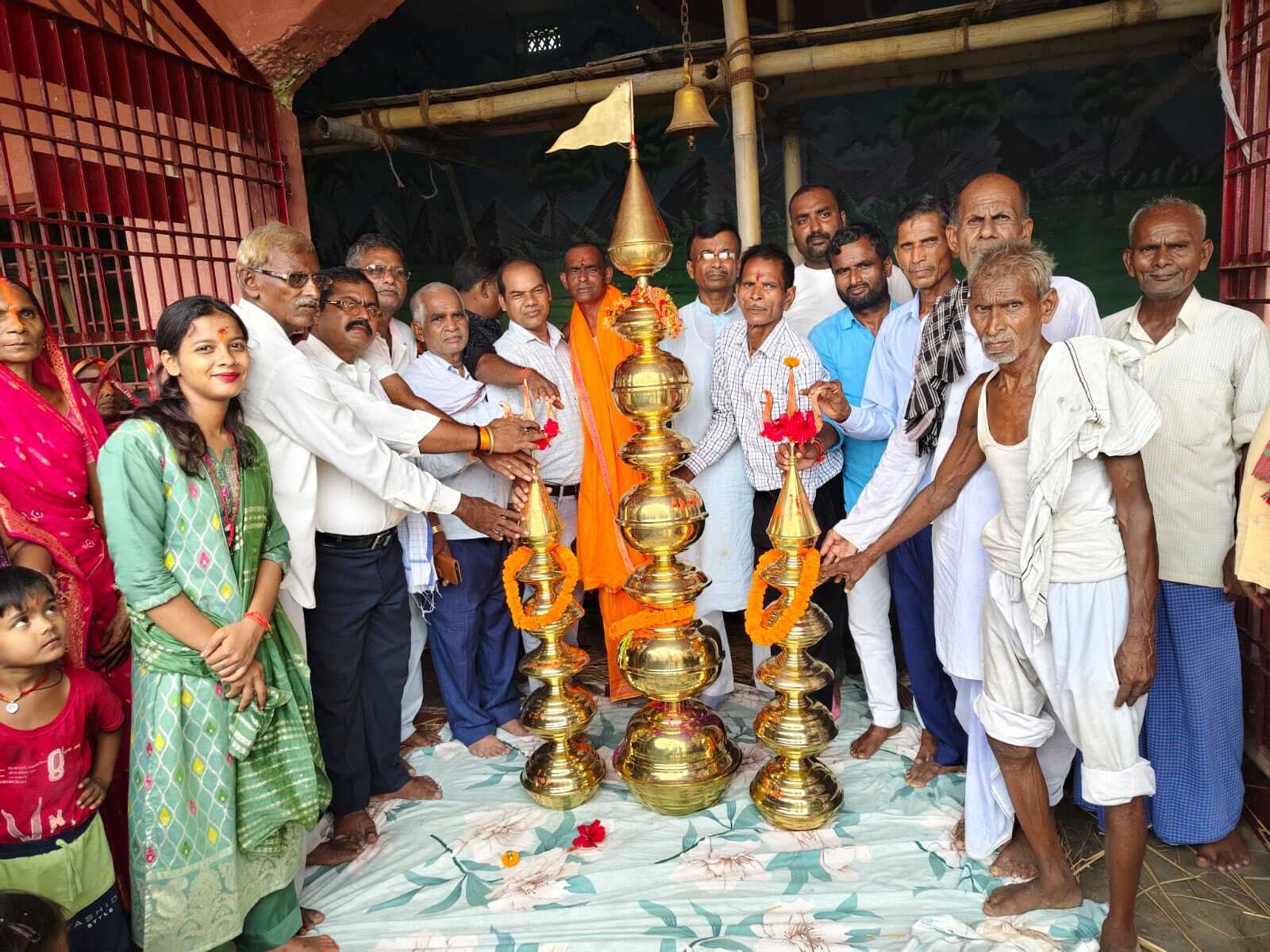 सात दशक पूर्व बने काली मंदिर को दिया जा रहा नया रूप