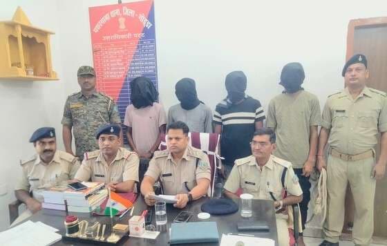 चोरी की गयी कारों का पुलिस ने किया खुलासा, चार शातिर गिरफ्तार