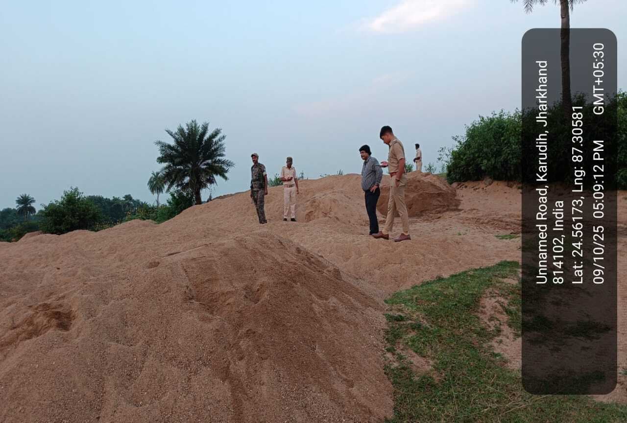 सीओ व थाना प्रभारी ने 7500 घन फीट बालू किया जब्त