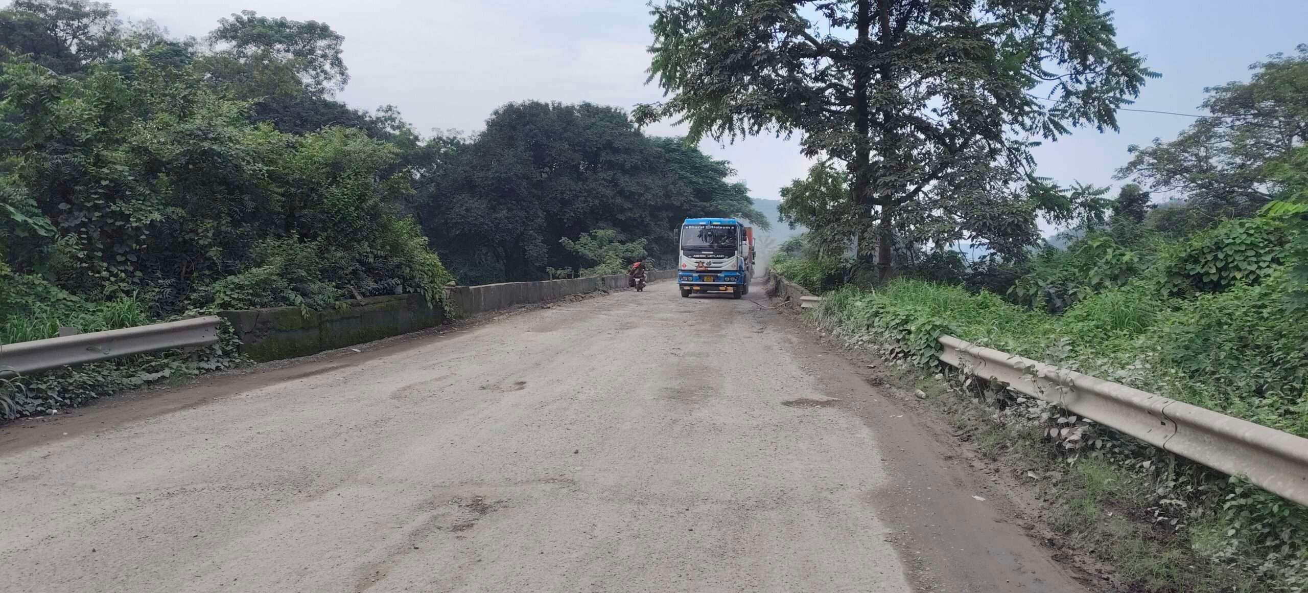 Seraikela Kharsawan News : केंद्रीय मंत्री के आदेश के दूसरे दिन भी चांडिल में सड़क निर्माण शुरू नहीं