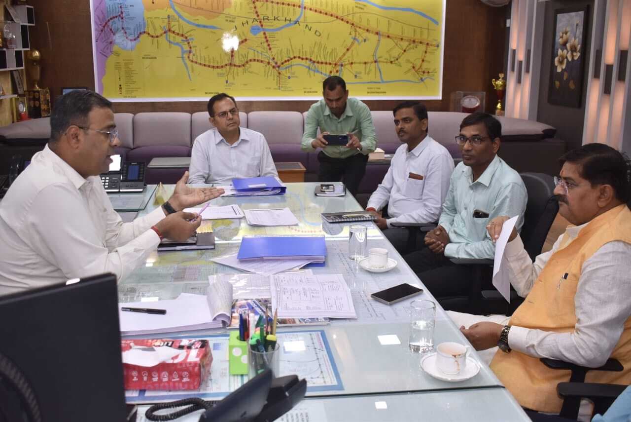 Dhanbad News: छठ के बाद शुरू होगी बरमसिया ओवर ब्रिज की मरम्मत