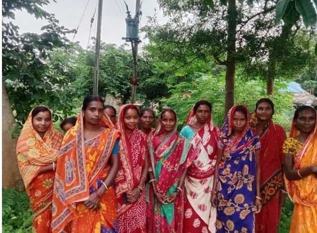 East Singhbhum News : पेयजल संकट से जूझ रहे सालबनी-बेंदा गांव के 30 परिवार