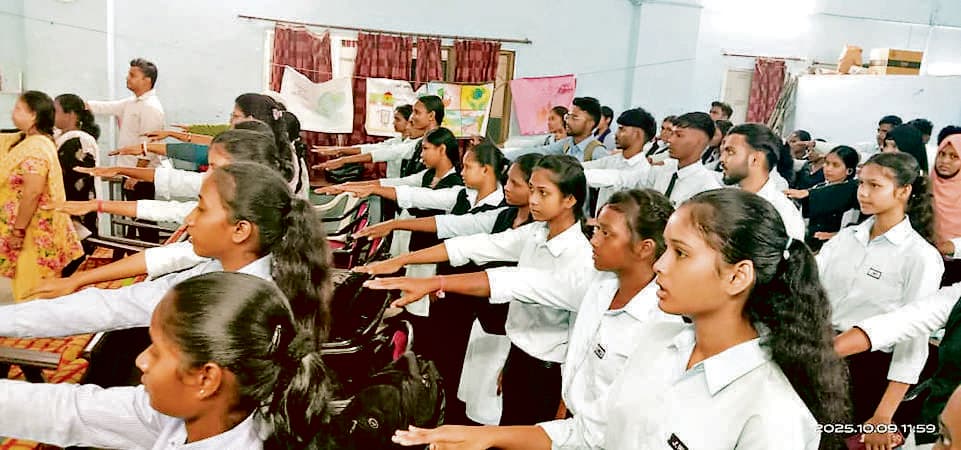 Jamshedpur News : रैगिंग किसी भी रूप में अस्वीकार्य : डॉ महालिक