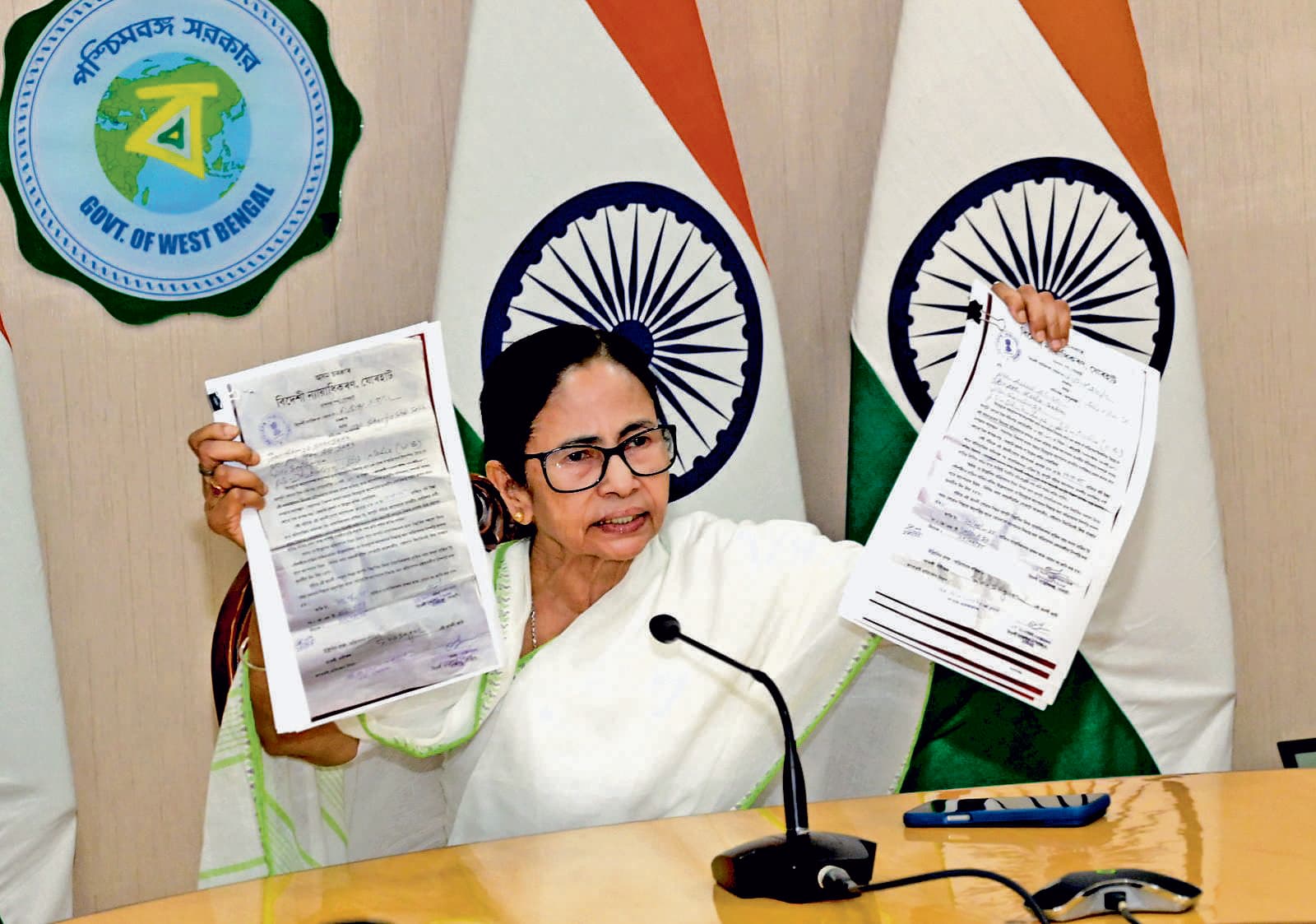 एसआइआर के नाम पर आग से खेल रही भाजपा : ममता