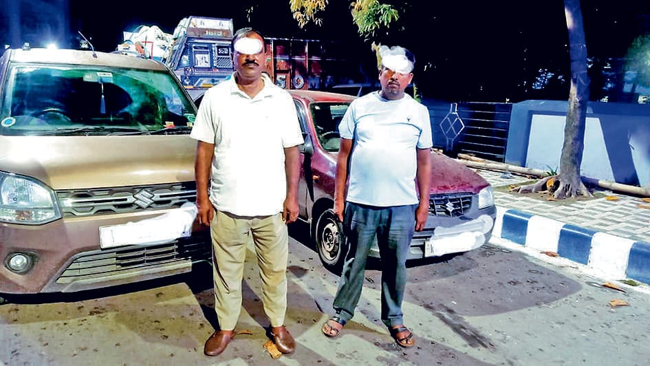 तीन करोड़ की हेरोइन के साथ दो ड्रग्स सप्लायर गिरफ्तार तीन करोड़ की हेरोइन के साथ दो ड्रग्स सप्लायर गिरफ्तार