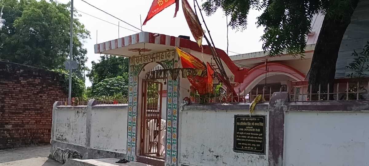 मंदिर से सोने की नथिया व मांगटिका की चोरी