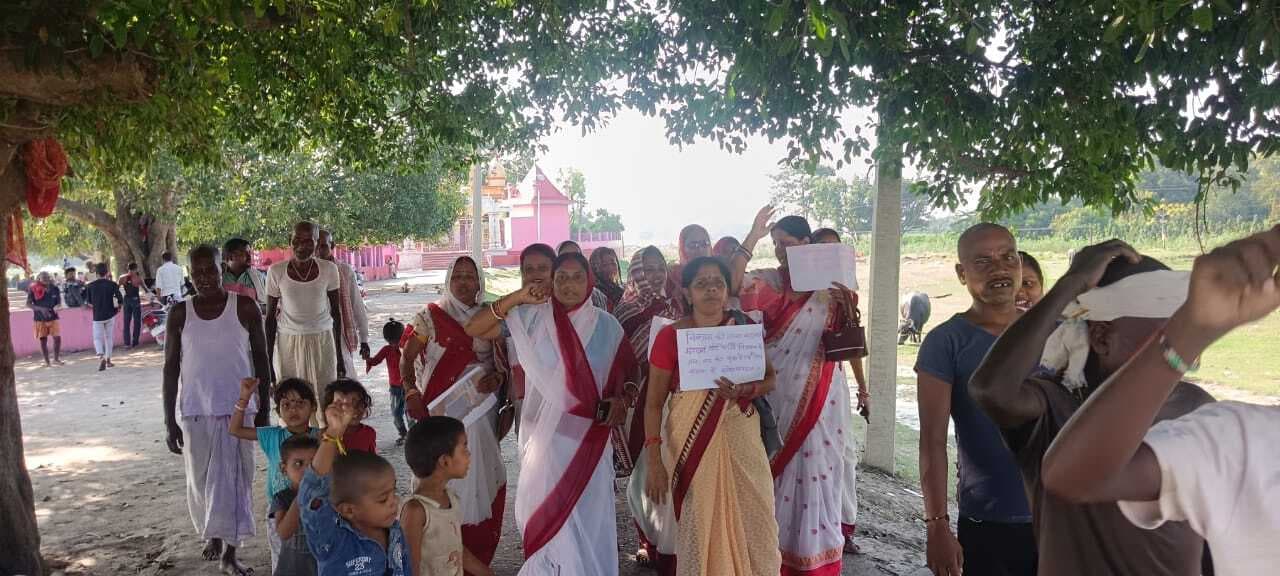 Madhubani : मतदाताओं को जागरूक करने निकली सेविकाओं की टोली