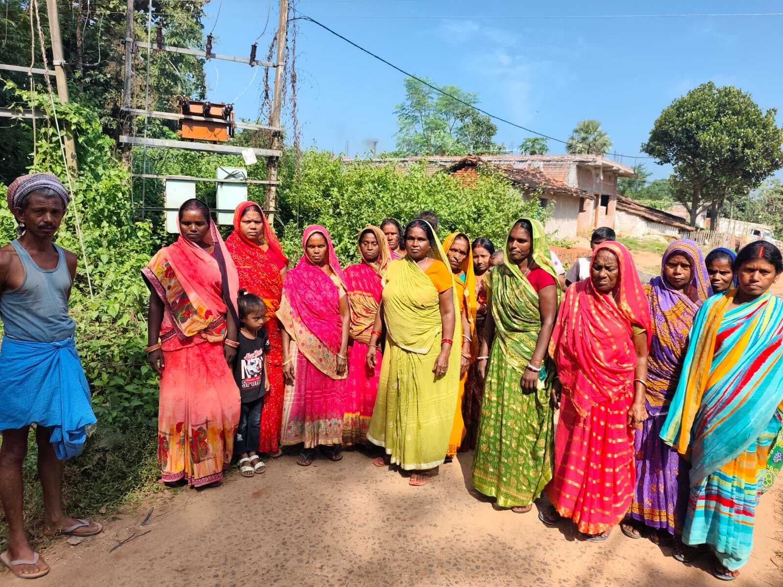 धोबियाटिकर में दो हफ्ता से ट्रांसफॉर्मर जला, ग्रामीणों में रोष