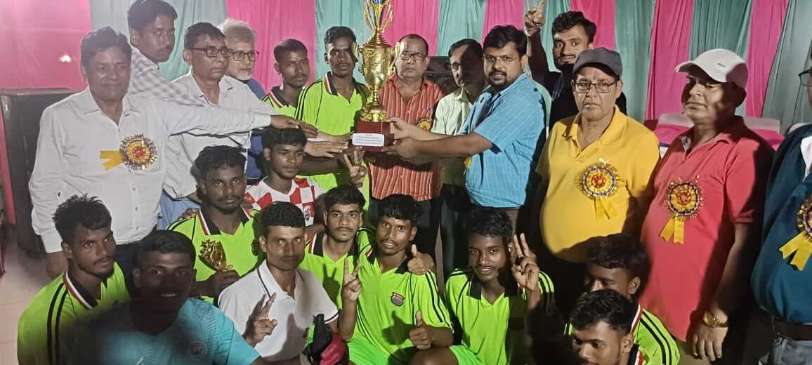 केपी कॉलेज में फुटबॉल प्रतियोगिता का हुआ समापन, दोनों वर्गों में मेजबान विजेता