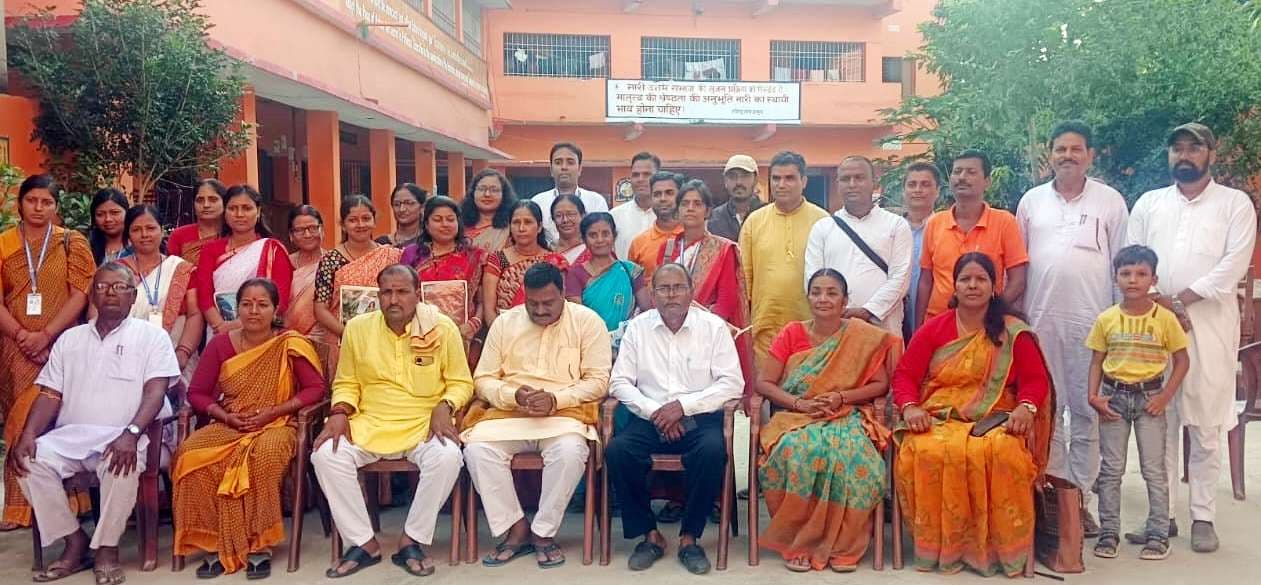 समीक्षा बैठक में कार्यों की प्रगति पर हुई विस्तृत चर्चा