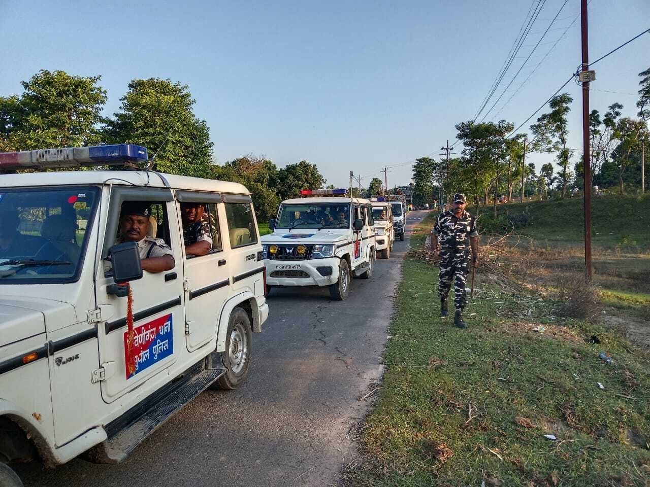 पुलिस ने की एरिया डोमिनेशन पेट्रोलिंग