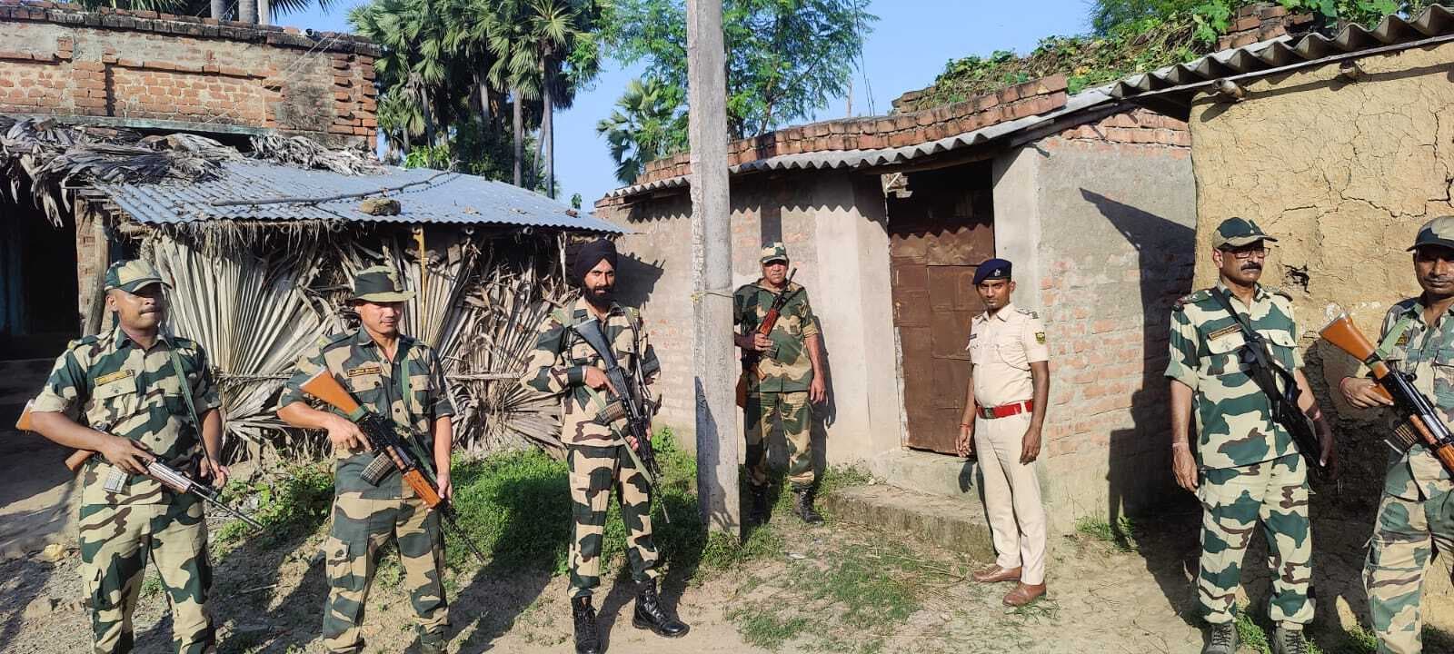 चुनाव को लेकर अलर्ट मोड में धोरैया पुलिस, चलाया छापेमारी अभियान