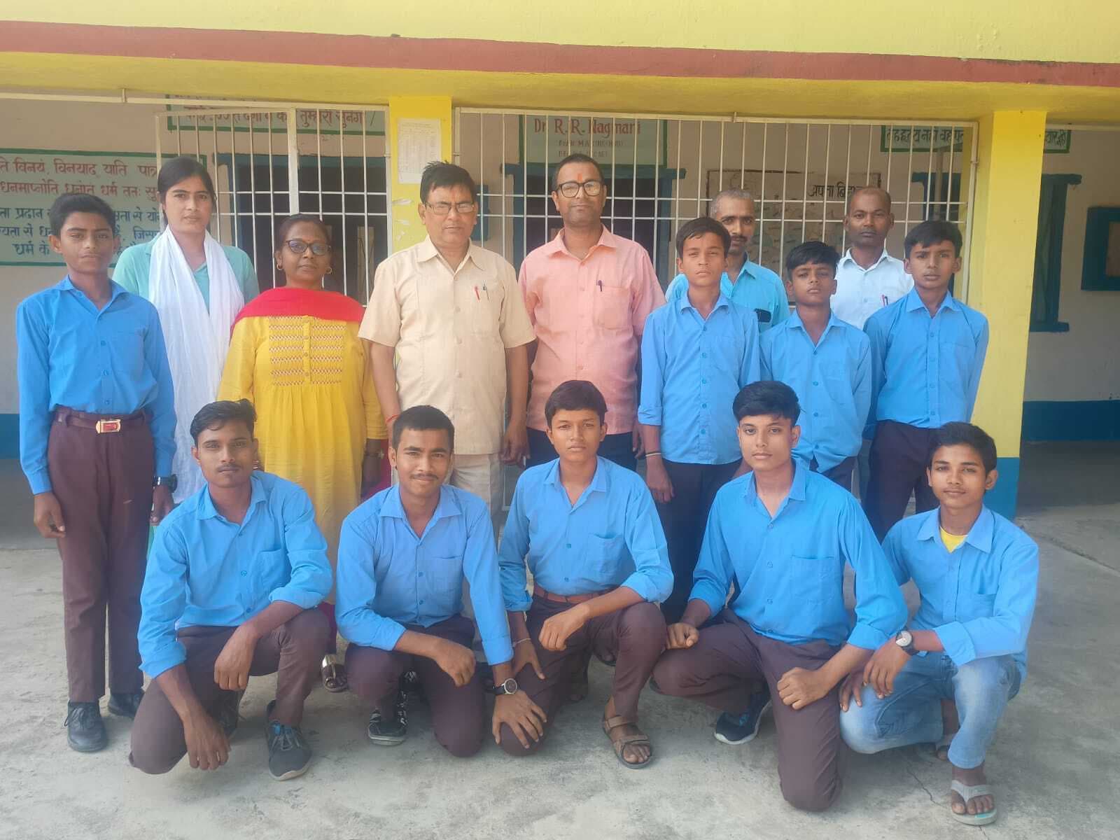 विज्ञान ड्रामा व विज्ञान संगोष्ठी में झाझा के बच्चों ने लहराया परचम