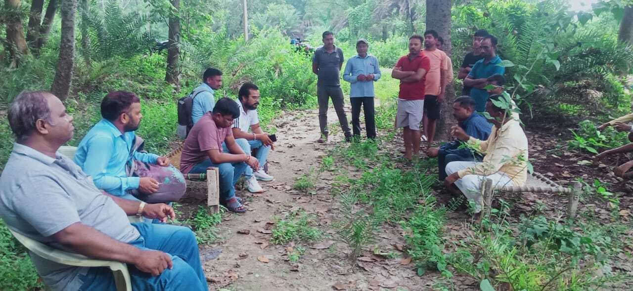 Seraikela Kharsawan News : सड़क की गुणवत्ता ठीक नहीं होने पर लाभुक समिति को फटकारा