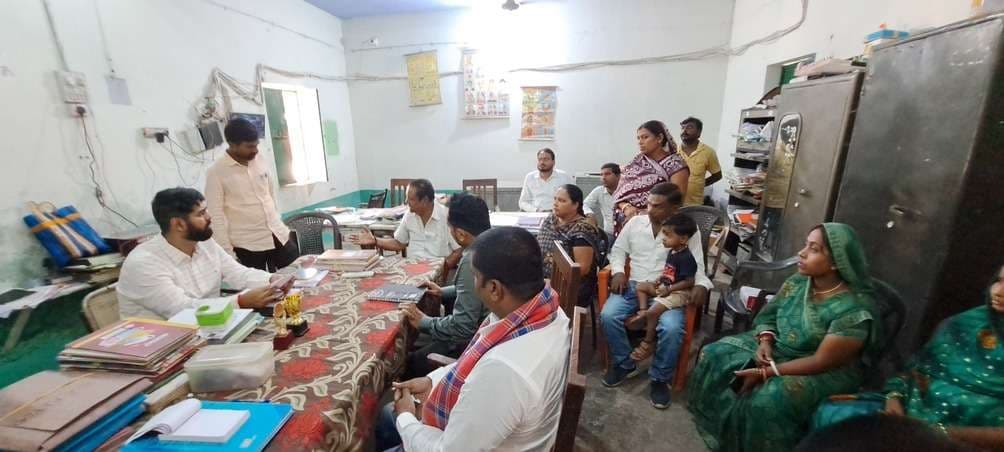 पिरोजपुर उत्क्रमित उच्च विद्यालय में बीडीओ ने की जांच