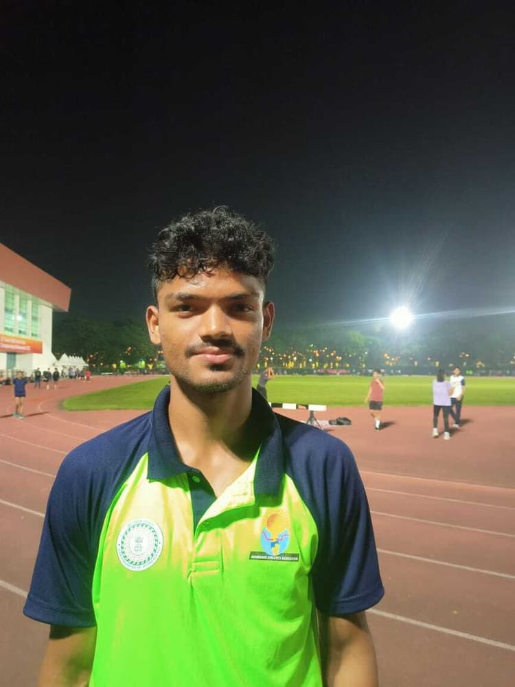 Giridih News :नेशनल जूनियर एथलेटिक्स चैंपियनशिप में शामिल है तिसरी का मनीष