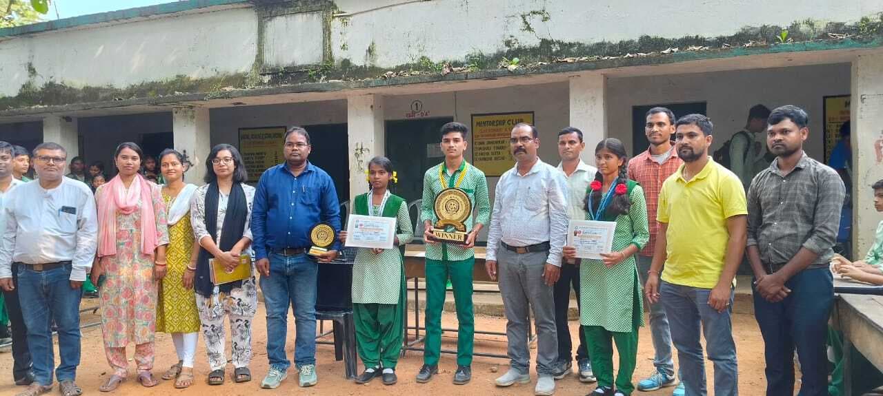 East Singhbhum News : छात्रों में वैज्ञानिक सोच से होगा राष्ट्र का विकास : डॉ मिथिलेश