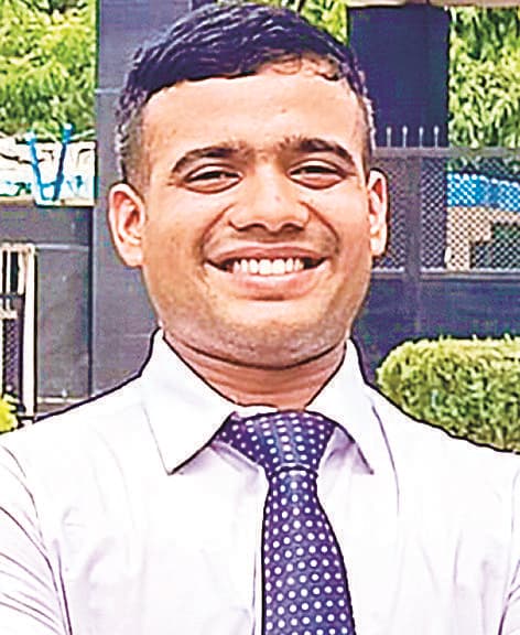 Bhojpur News:गड़हनी के अमन बने लेफ्टिनेंट, गांव में खुशी की लहर