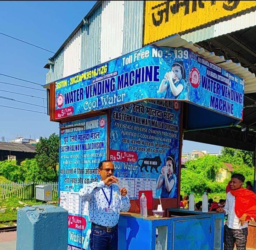 जमालपुर स्टेशन पर स्वच्छ नीर अभियान का हुआ आयोजन