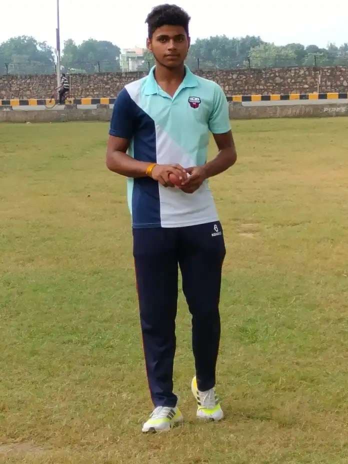 Jharkhand team loss in vino makand trophy match : मुंबई ने झारखंड अंडर-19 टीम को 28 रन से हराया