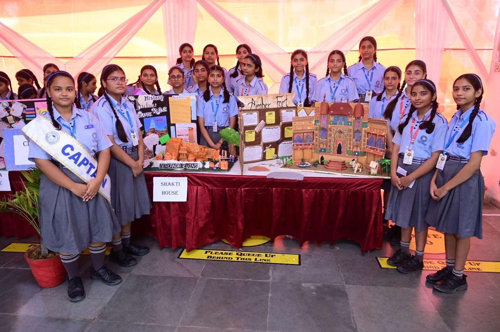 भारत की मशहूर इमारतों के इतिहास से बच्चों ने कराया अवगत