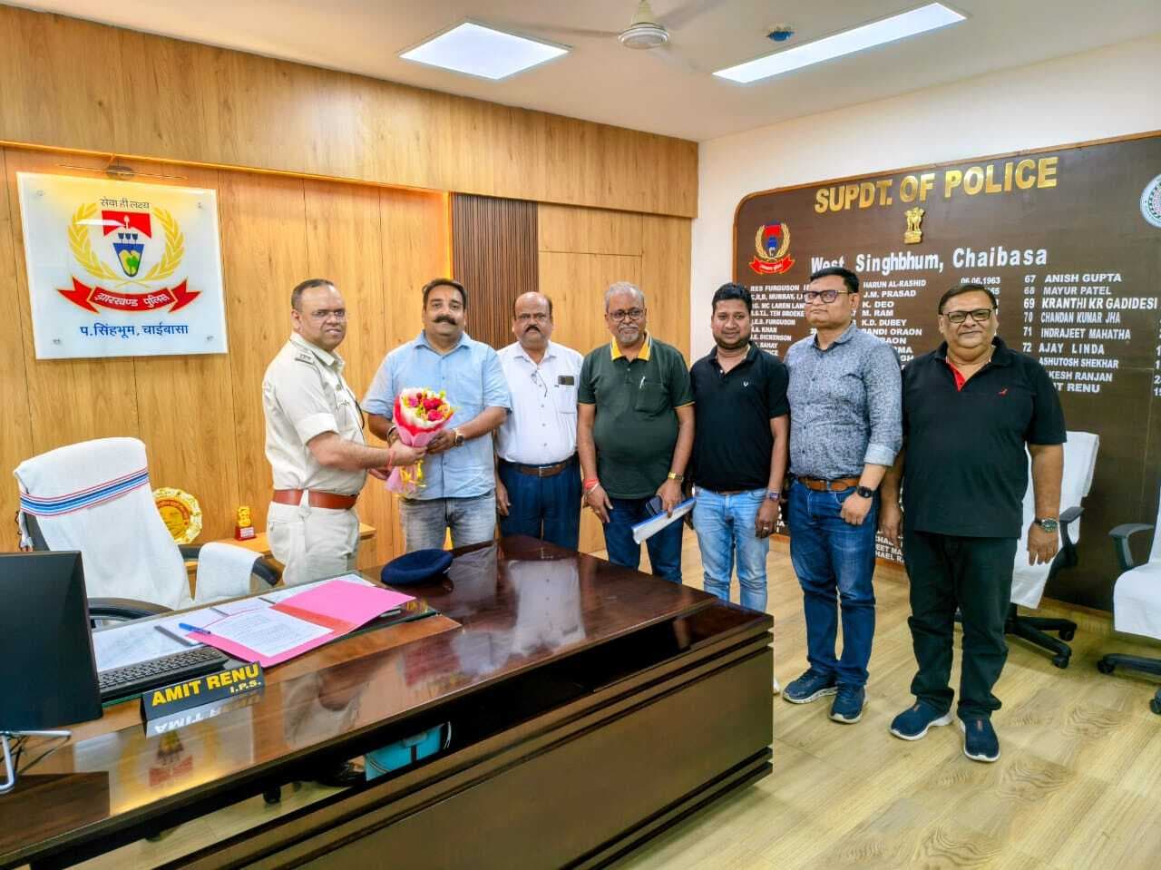 Chaibasa News : चोरी व छिनतई से व्यापारी भयभीत