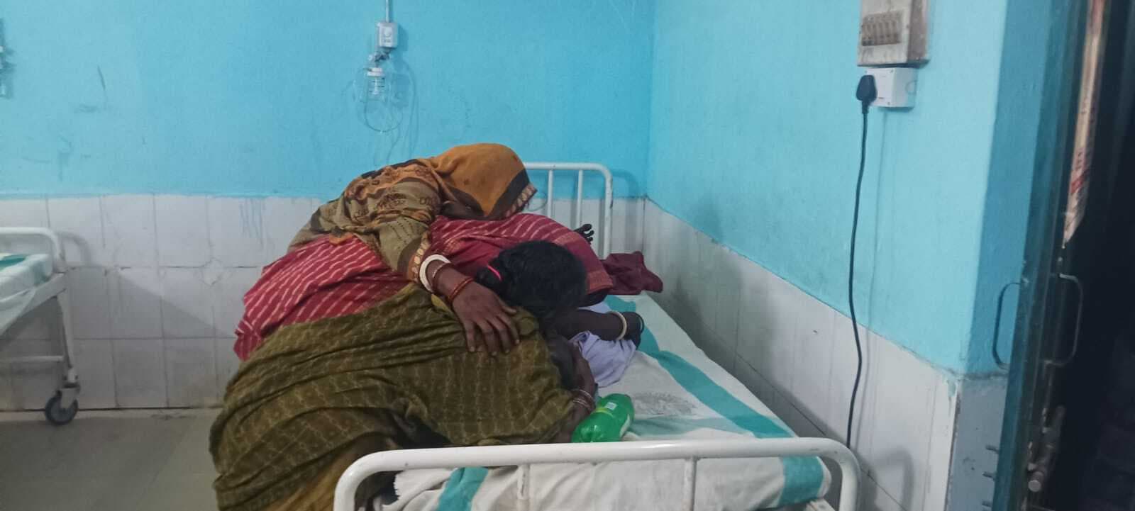 पीएचसी में इलाजरत वृद्ध की हार्ट अटैक से मौत, परिजनों में कोहराम