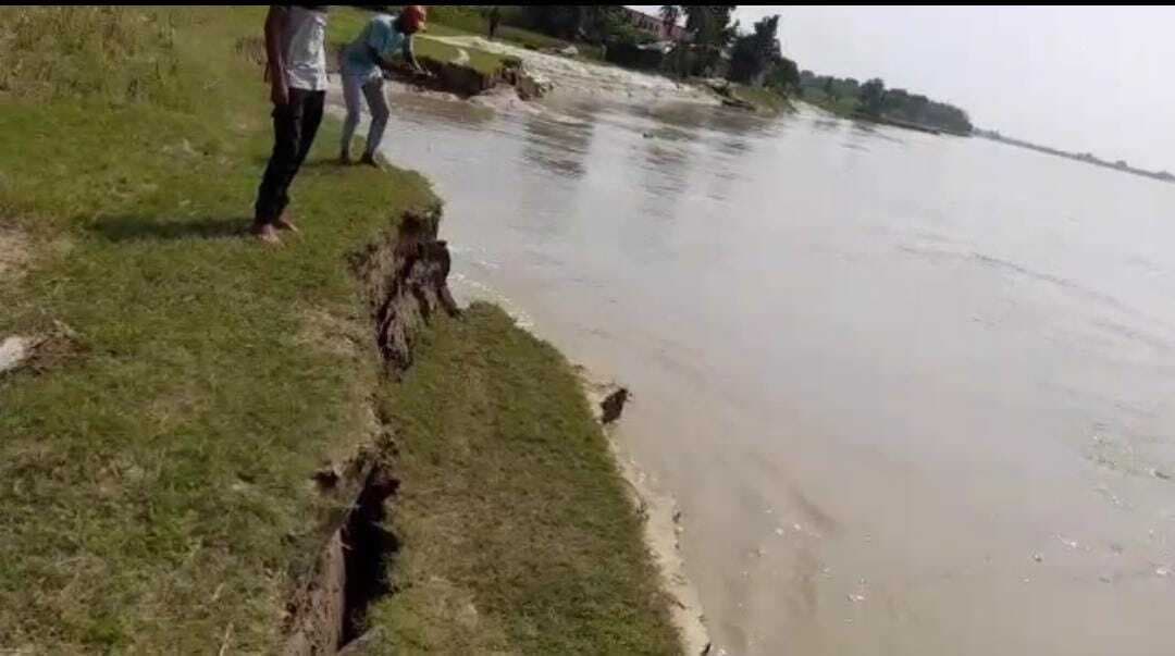 बागमती का कटाव हुआ तेज, धीरे धीरे नदी में समा रही जमीन