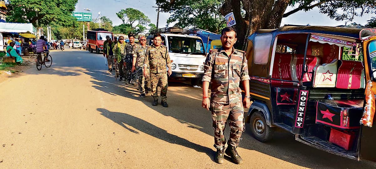 Seraikela Kharsawan News : अपराध की सूचना तुरंत पुलिस को दें : समीर सावैयां