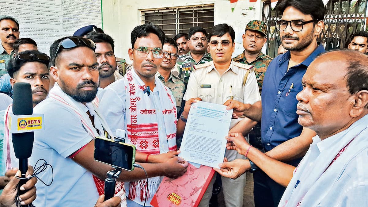 Seraikela Kharsawan News : कुड़मी/महतो को एसटी में शामिल करने की मांग का विरोध