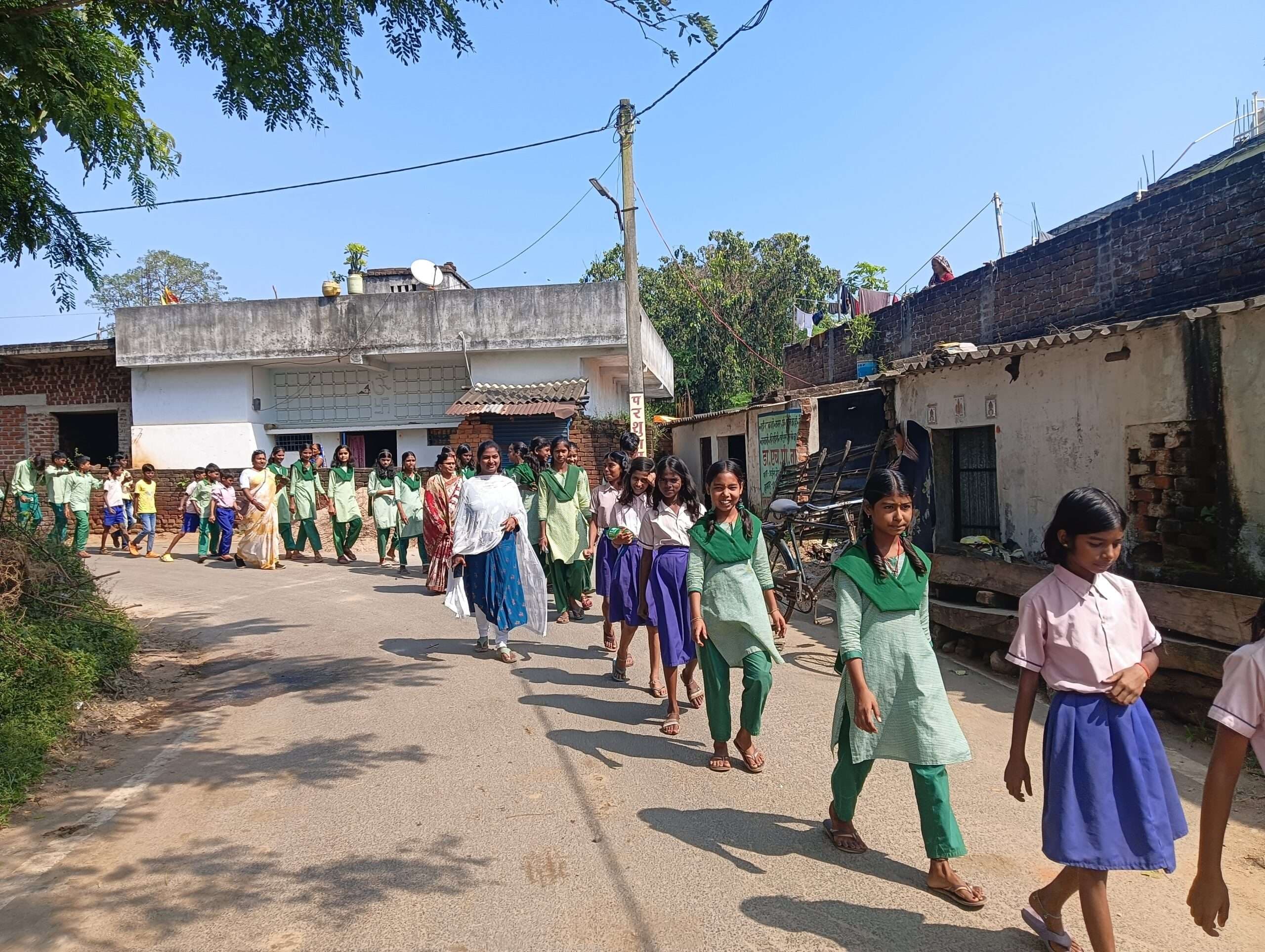 Giridih News :रैली निकालकर की पोलियो खुराक पिलाने की अपील