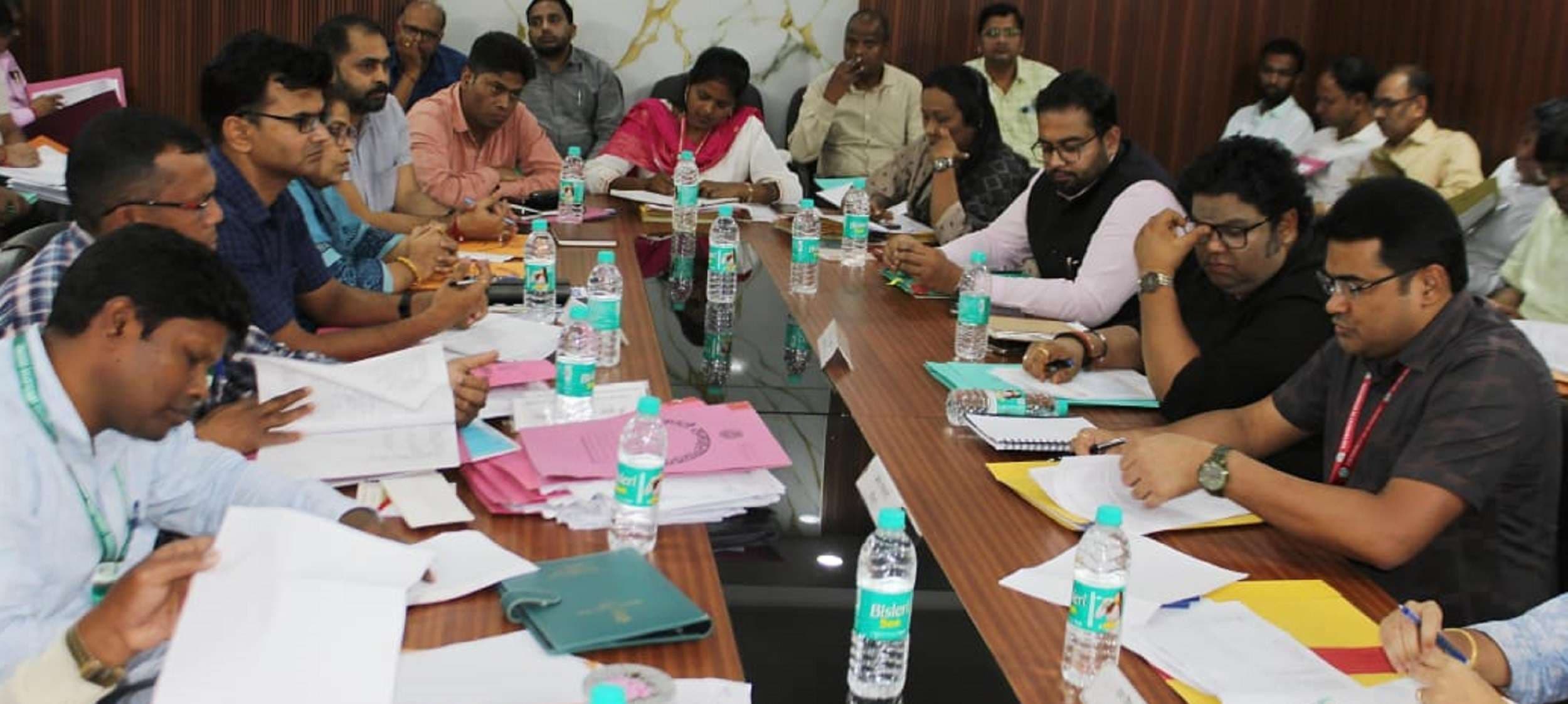 Bokaro news: जिले के सभी पर्यटन स्थलों में सुविधाओं का करें विस्तार