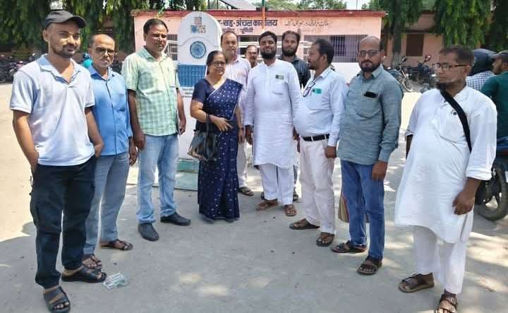 बेवजह स्कूल छोड़कर कार्यालय आने की प्रवृत्ति न करें शिक्षक : बीइओ