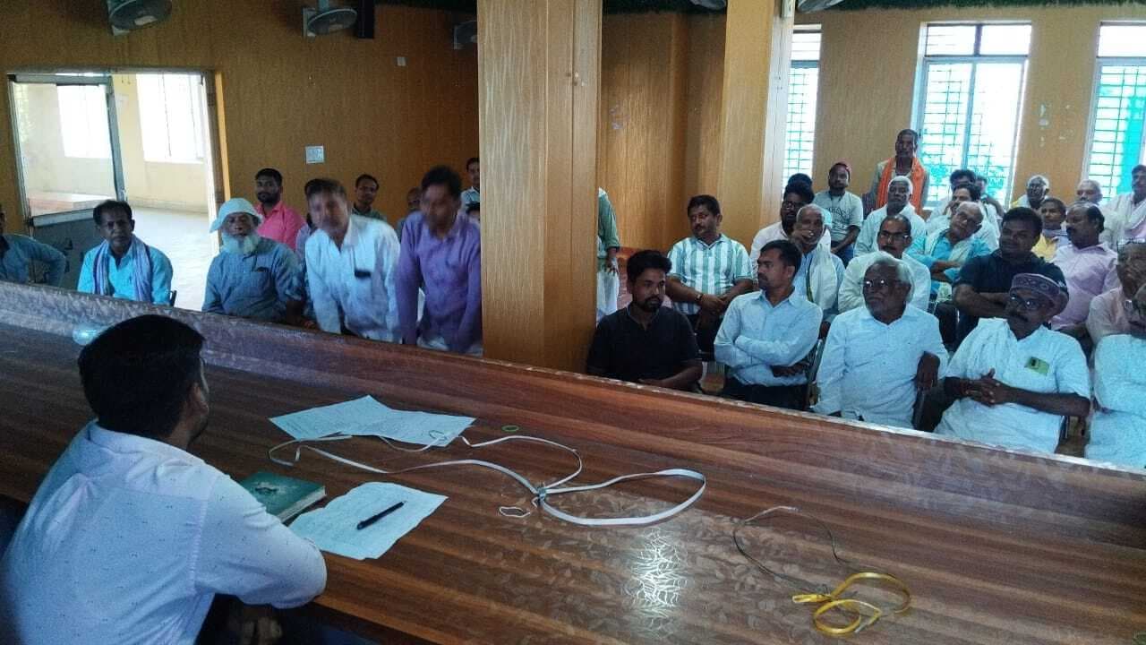 प्रखंड आपूर्ति पदाधिकारी ने डीलरों संग की बैठक