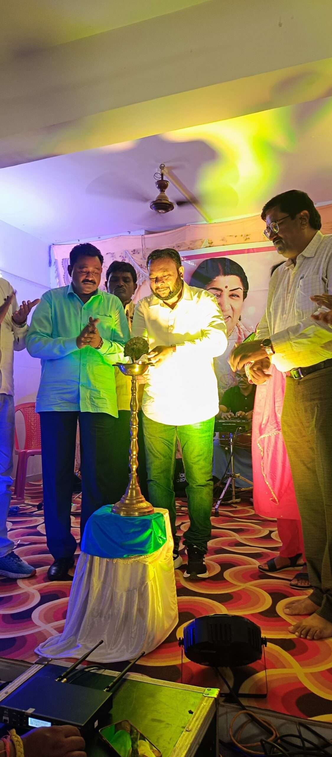 एक शाम लता के नाम कार्यक्रम में लता के गाये गीतों पर झूमे श्रोता